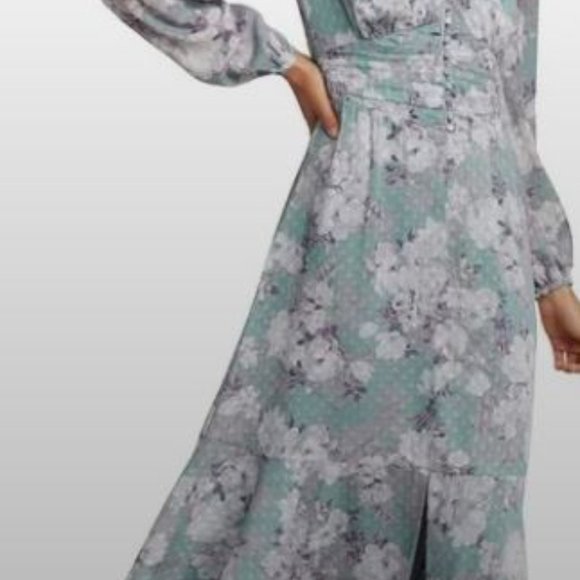 “Every New” Long Sleeve High-Low Dress – V-Neck, Defined Waist, Size 8 - Picture 2 of 11